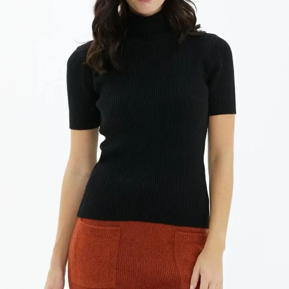 Planet Knitted Short Sleeve Turtleneck Sweater In Black Size M